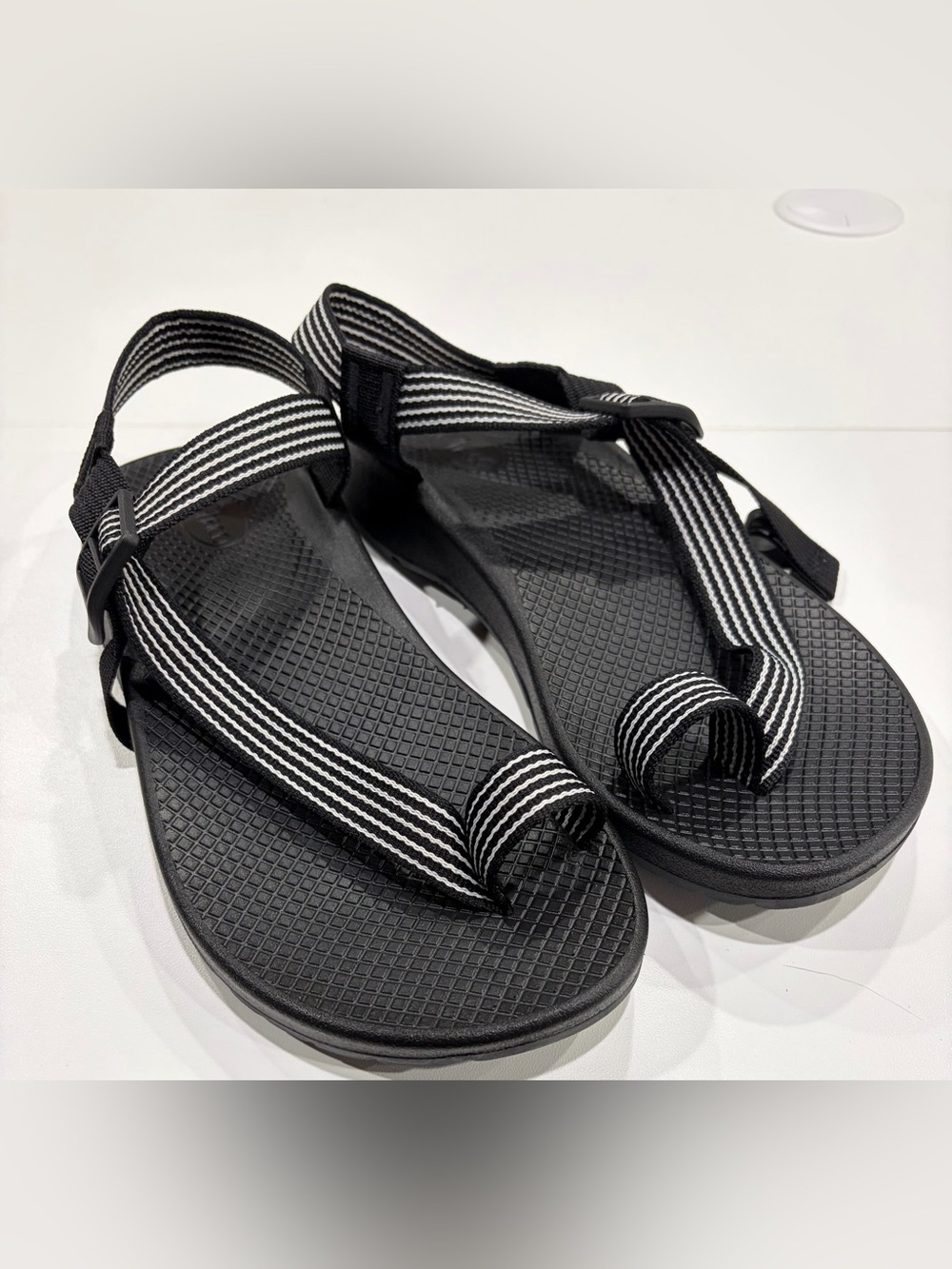 Chaco Women's Size 9 Bodhi Sandals Black White NWT Water Shoes Chacos Adjustable